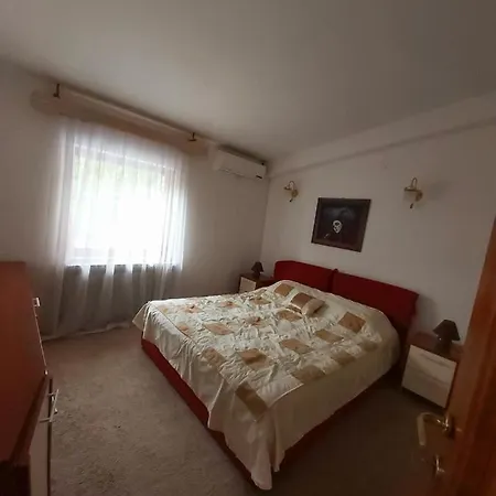 Royal * Sarajevo