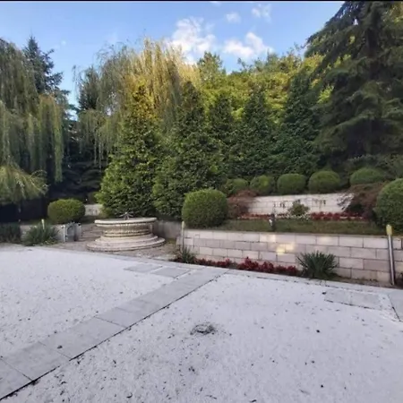 Royal * Sarajevo